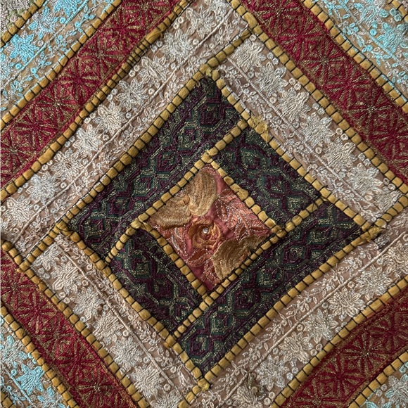 Colorful Geometric Patterned table runner - Picture 3 of 3